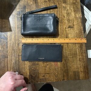 Coach Black Wristlet/cash zipper bag Set